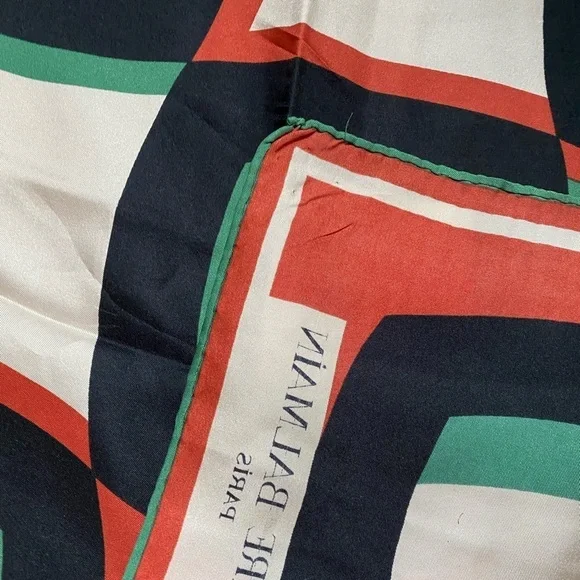 AUTHENTIC very large Pierre Balmain Paris silk scarf with hand rolled edges - Picture 4 of 5